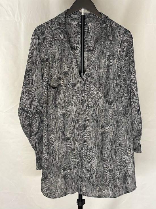 torrid Tops - Torrid Black and Gray Snake Print Blouse Shirt Plus Size 3/4 Sleeves